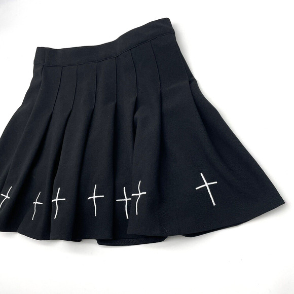 XMM Goth Cheer Black Stretch High Waisted Pleated Crosses Mini Skort S 12.5"x14" - Picture 3 of 16